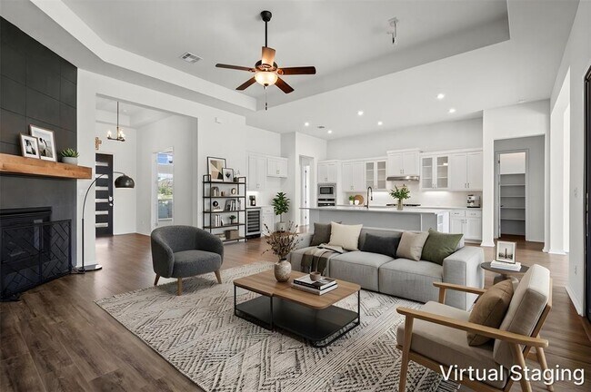 Building Photo - 1336 Academy Oaks Dr