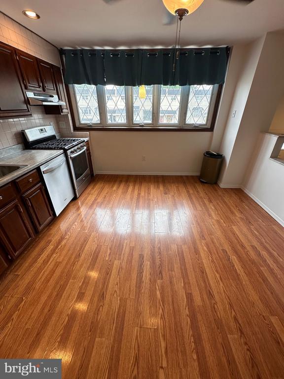 Building Photo - 12032 Millbrook Rd