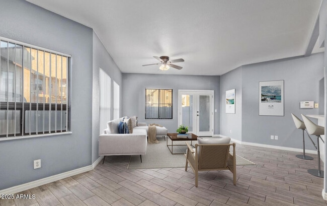 Primary Photo - 280 S Elizabeth Way