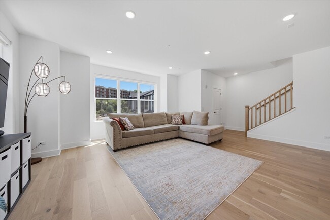 Building Photo - 8367 Mulberry Ave