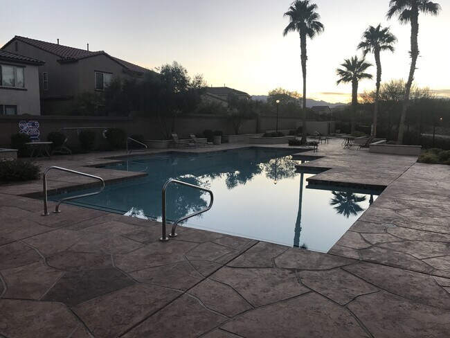 Building Photo - Condo in Nevada Trails - First Level Community Pool/Spa