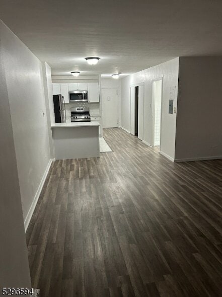 Building Photo - 285 Aycrigg Ave