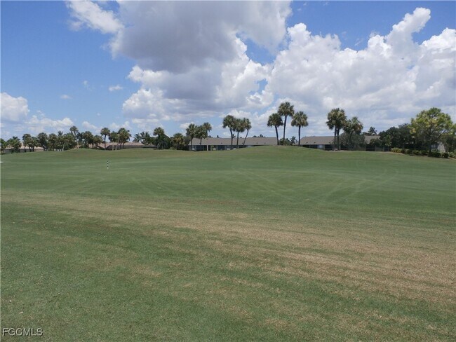 Building Photo - 16301 Kelly Woods Dr