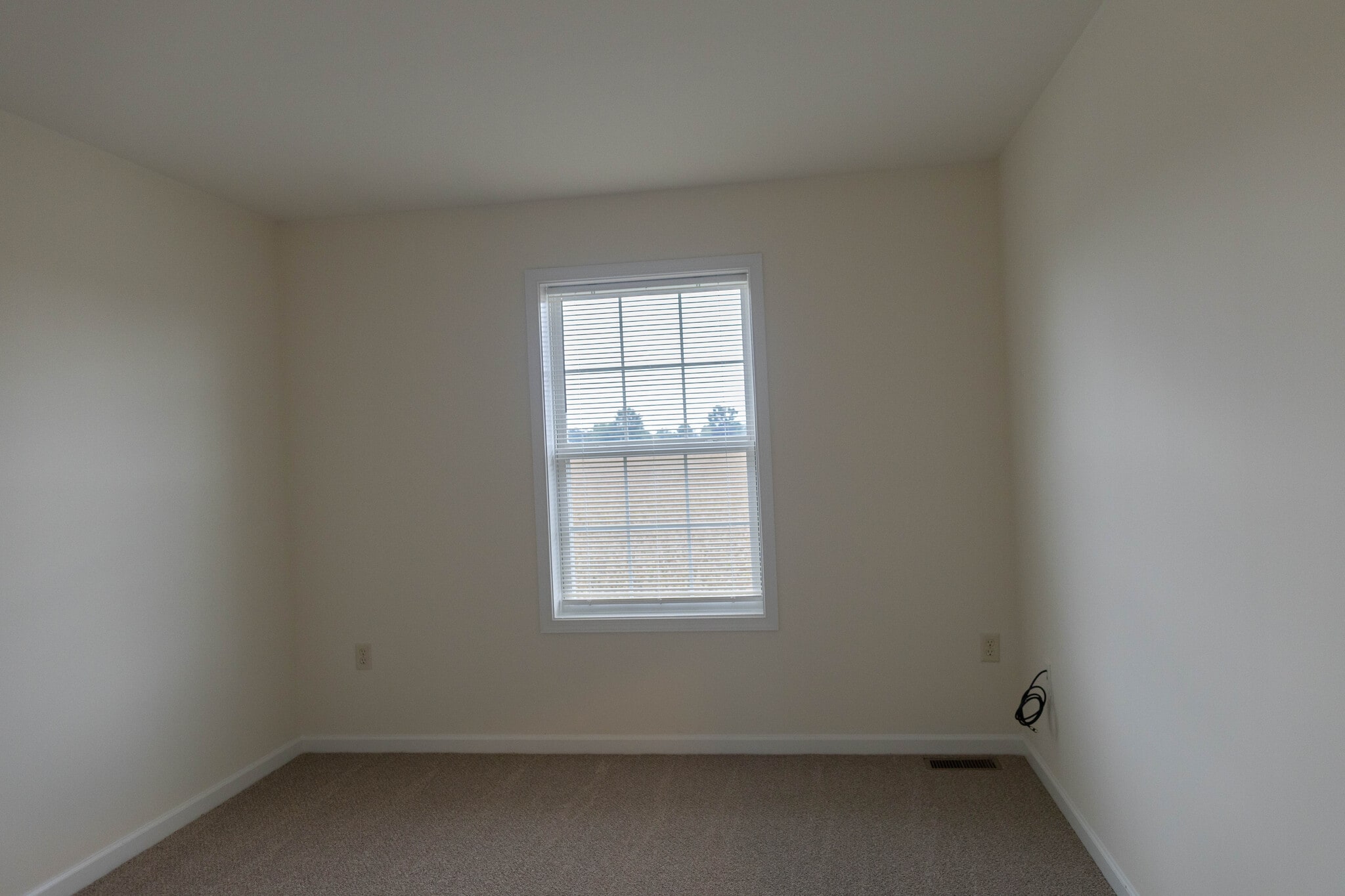Building Photo - 44 Bethlehem Ln