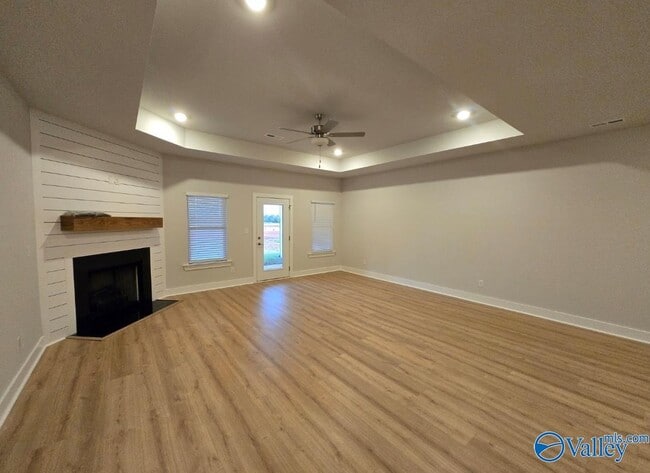 Building Photo - 103 Little Britain St