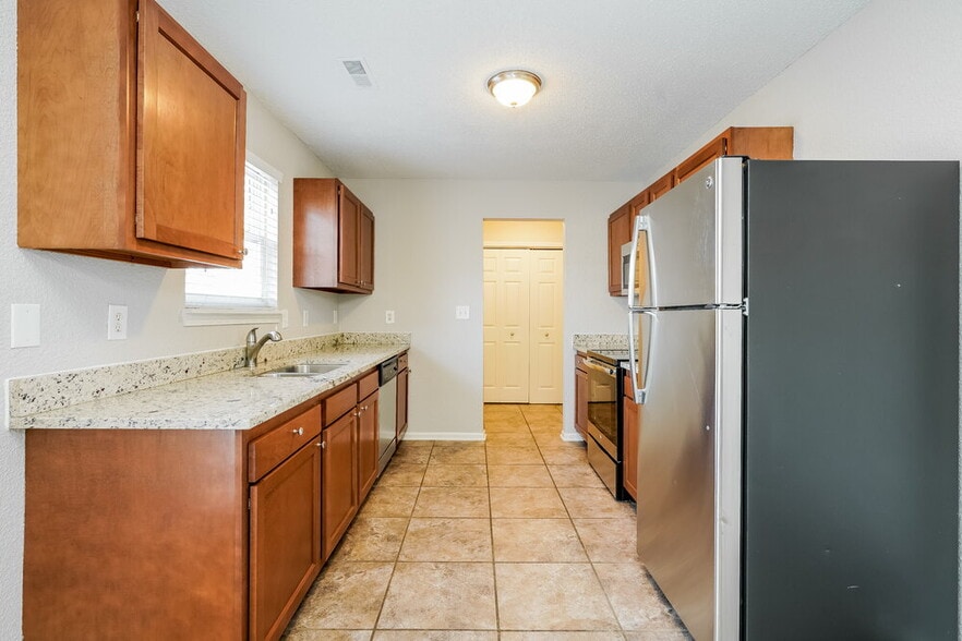 Building Photo - 7110 Tassel Meadow Dr