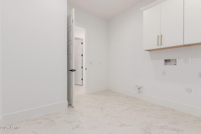 Building Photo - 12469 N 93rd Way
