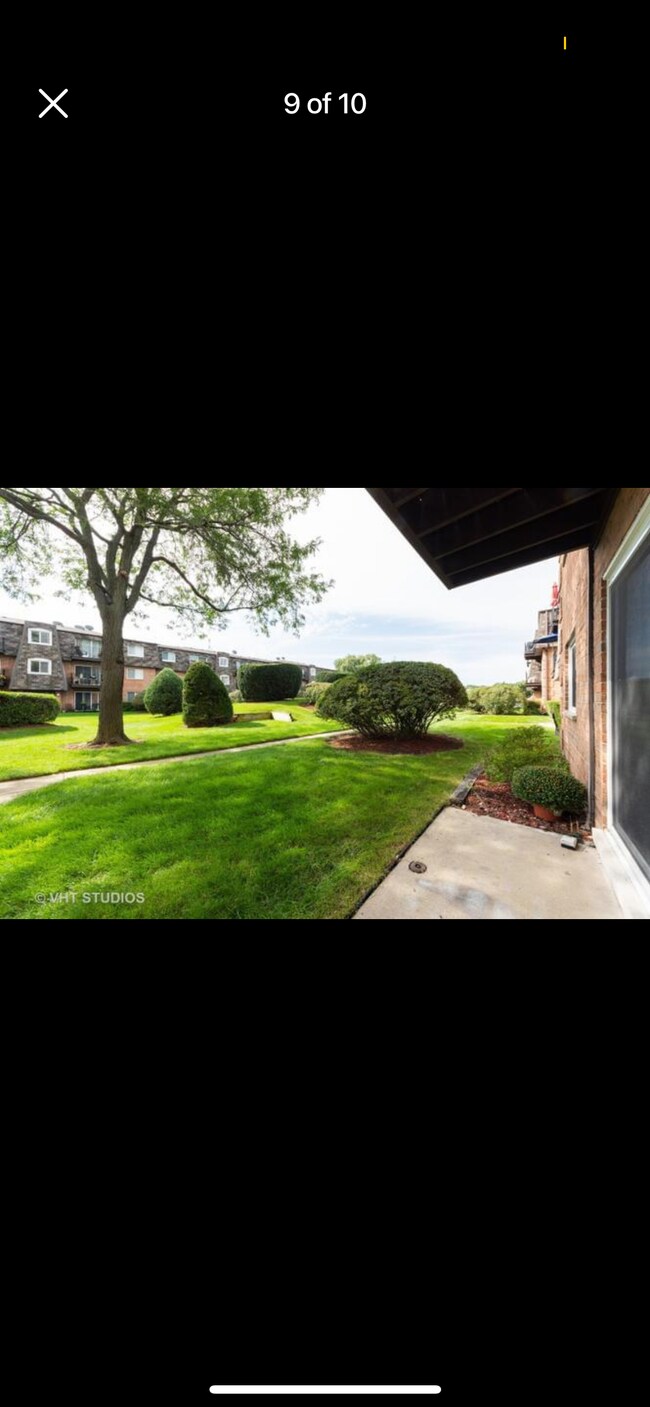 Building Photo - 9397 Bay Colony Dr