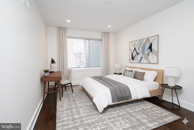 Building Photo - 1022 S 2nd St