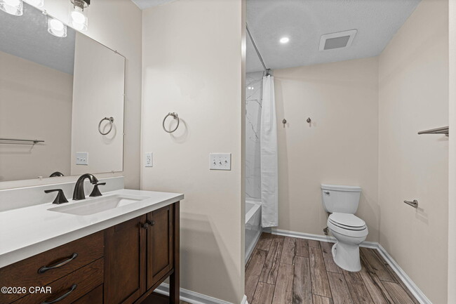 Building Photo - 203 Jase Ln