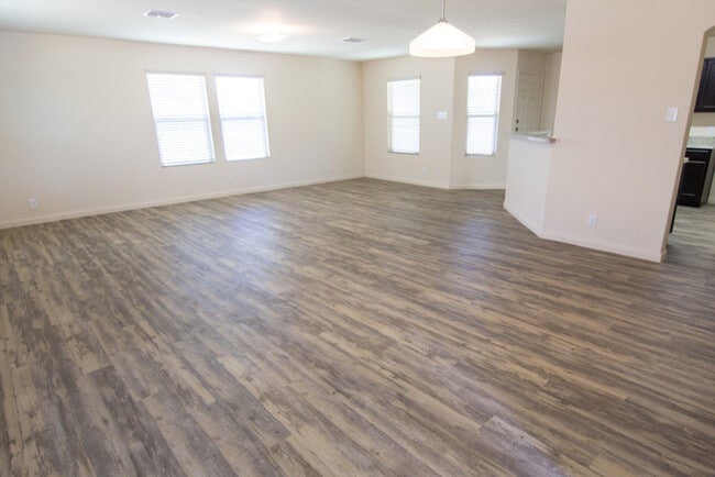 Building Photo - 4826 War Horse Dr