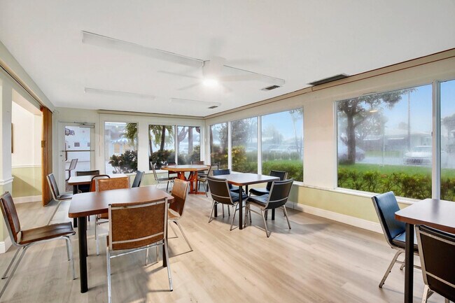 Building Photo - 2650 W Golf Blvd
