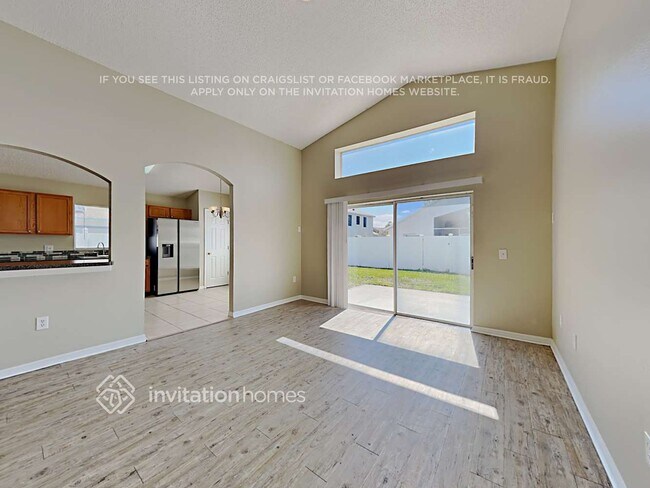 Building Photo - 142 Southampton Dr