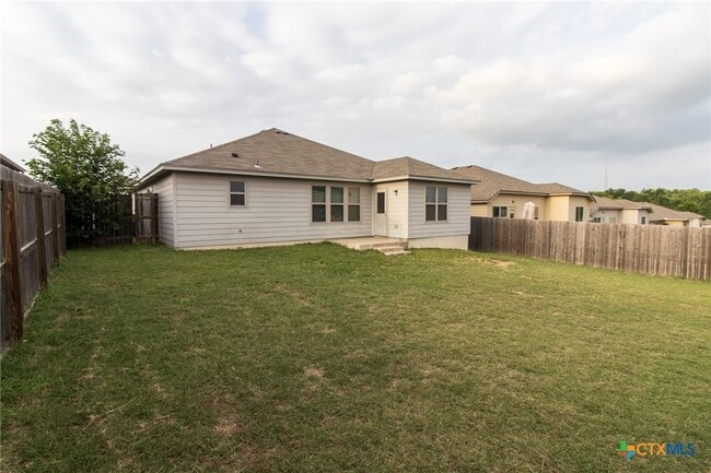 Building Photo - 2305 Vicksburg Ln