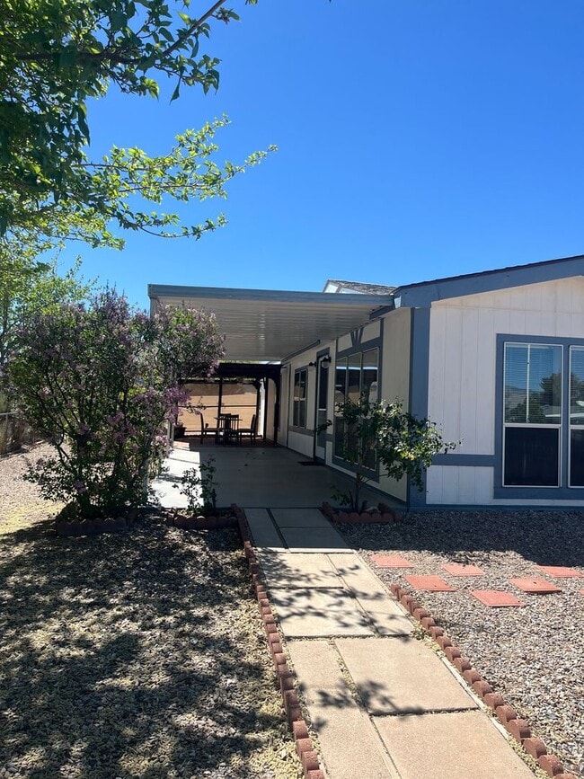 Building Photo - Beautiful 2 Bedroom 2 Bathroom home in Mescal Az. Large front porch and attached carport