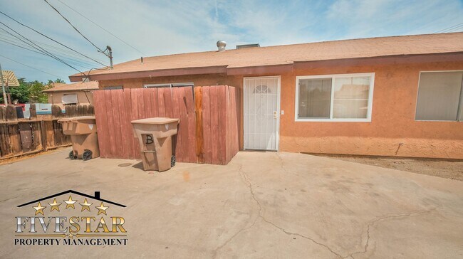Building Photo - Apartment for Rent on 3017 "Q" Street Apt B