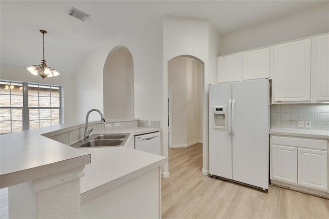 Building Photo - 10932 Mint Julep Dr