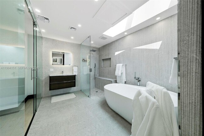 Building Photo - 8341 SW 87th Terrace