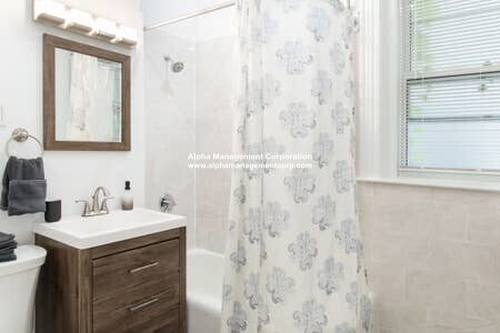 Building Photo - 22 Euston St