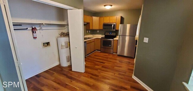 Building Photo - 2 br, 2 bath House - 4212 Chalet Circle