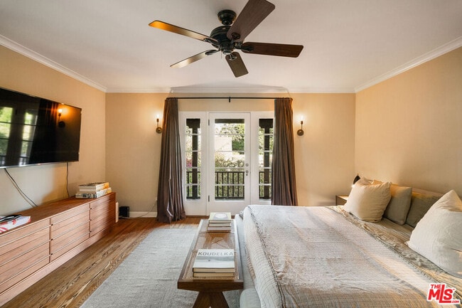 Building Photo - 1632 N Orange Grove Ave