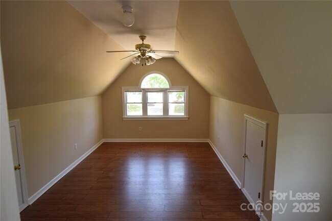 Building Photo - 9228 Old Barnette Pl