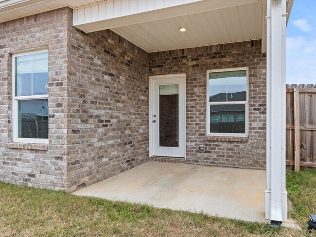 Building Photo - Like-New 3BR Home in Brookhill Landing Near Downtown Athens & I-65