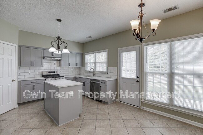 Building Photo - 305 Leatherman Ct