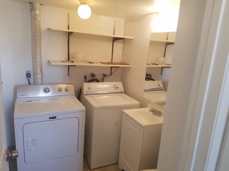 Building Photo - 309 N 100 E