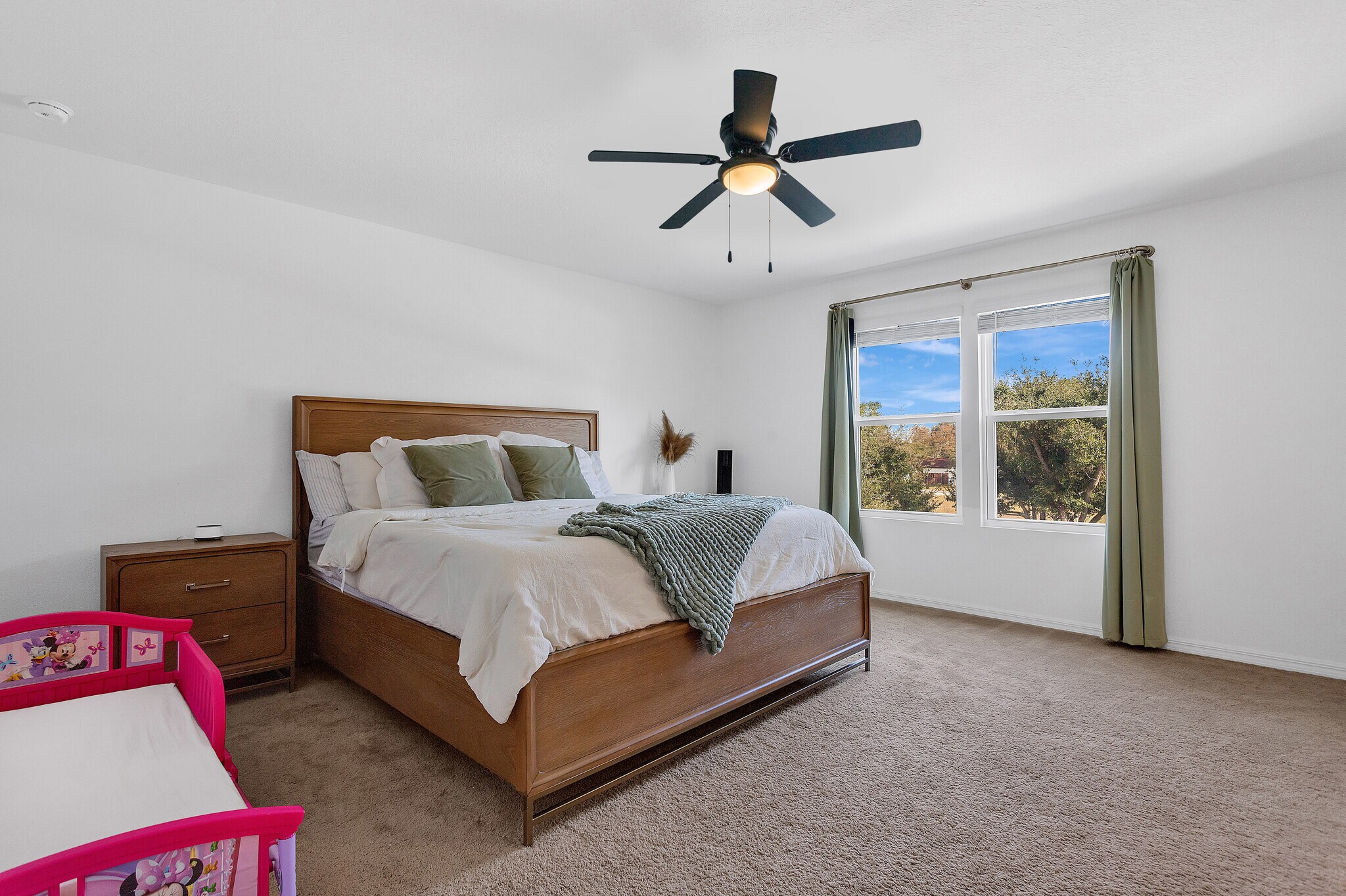 Building Photo - 682 Heritage Square Dr