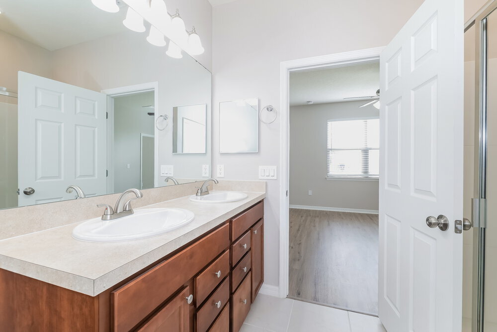 Building Photo - 1733 Cayman Cove Cir