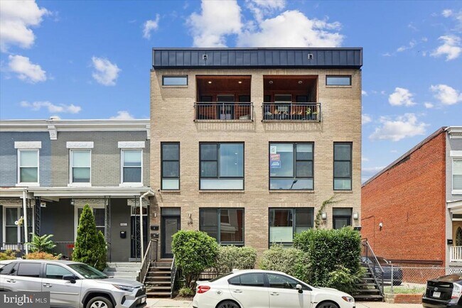 Building Photo - 619 Harvard St NW