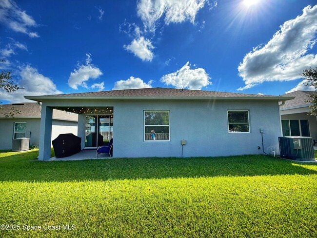 Building Photo - 948 Alminar Ave SE