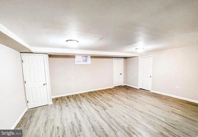 Primary Photo - 520 W 38th St