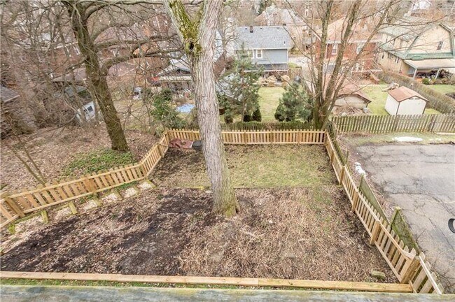 Building Photo - 1549 McFarland Rd
