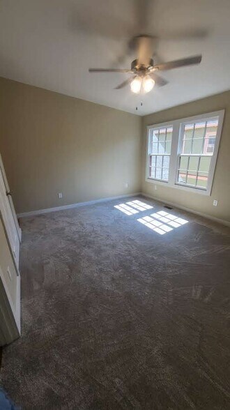 Building Photo - 1912 N Talbott St