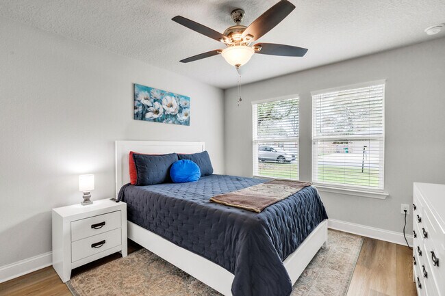 Building Photo - 1201 Forest Heights Rd