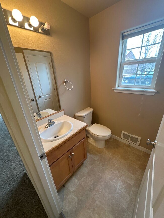 Building Photo - nov208