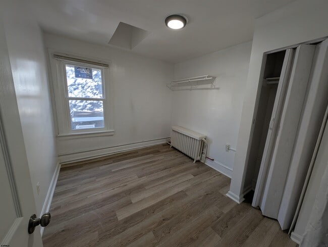 Building Photo - 902 Westcoat Pl