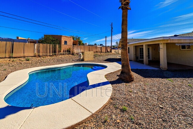 Building Photo - 2771 Typhoon Ln