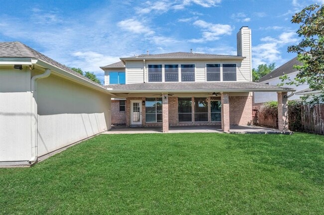 Building Photo - 3210 Shadowwalk Dr