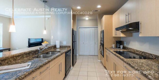 Building Photo - Oakwood Dallas Uptown