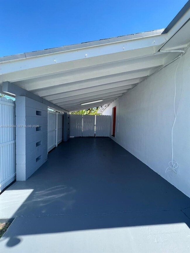 Building Photo - 17201 SW 117th Ct