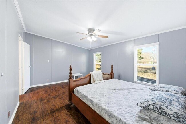 Building Photo - 2828 Sandusky Rd E