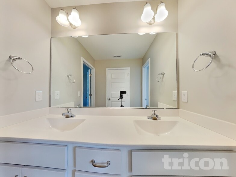 Building Photo - 74 Hunter Fox Trail