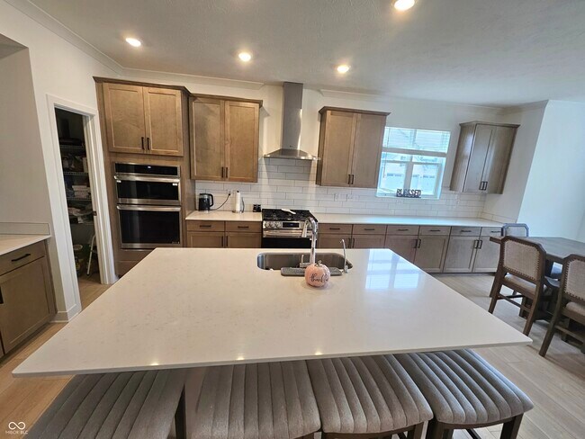 Building Photo - 15445 Hurst Rd