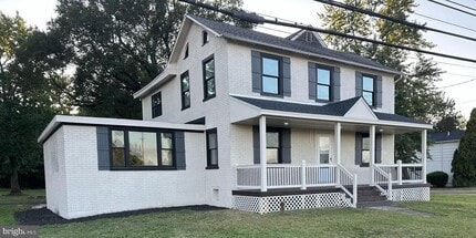 Building Photo - 924 Bethlehem Pike
