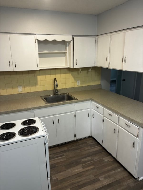 Building Photo - 1160 Comanche St