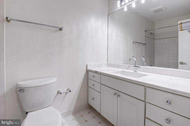 Building Photo - 9704 Hall Rd