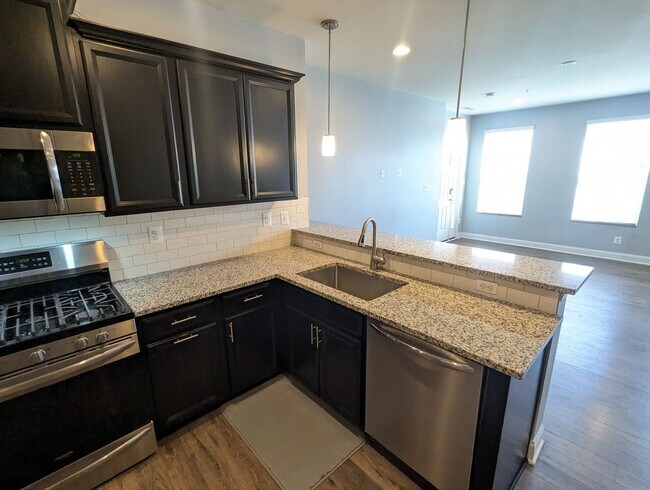 Building Photo - Ground level (two story) Condo in Westview South Community available early April!